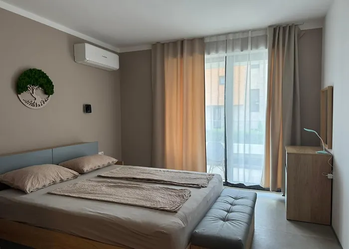 Victoria Apartment *